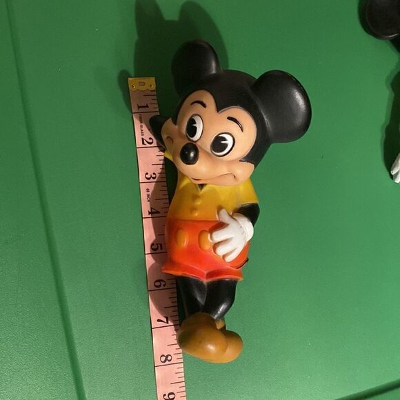 Vintage Relaxing Mickey Mouse Figurine - Classic Disney Collectible - Picture 6 of 8